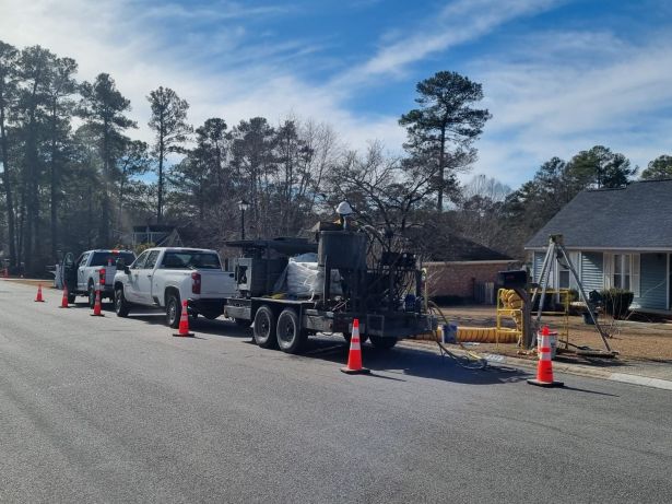 GeoKrete im Einsatz bei der klassischen Auskleidung von Abwasserschächten in Charlotte South Carolina.